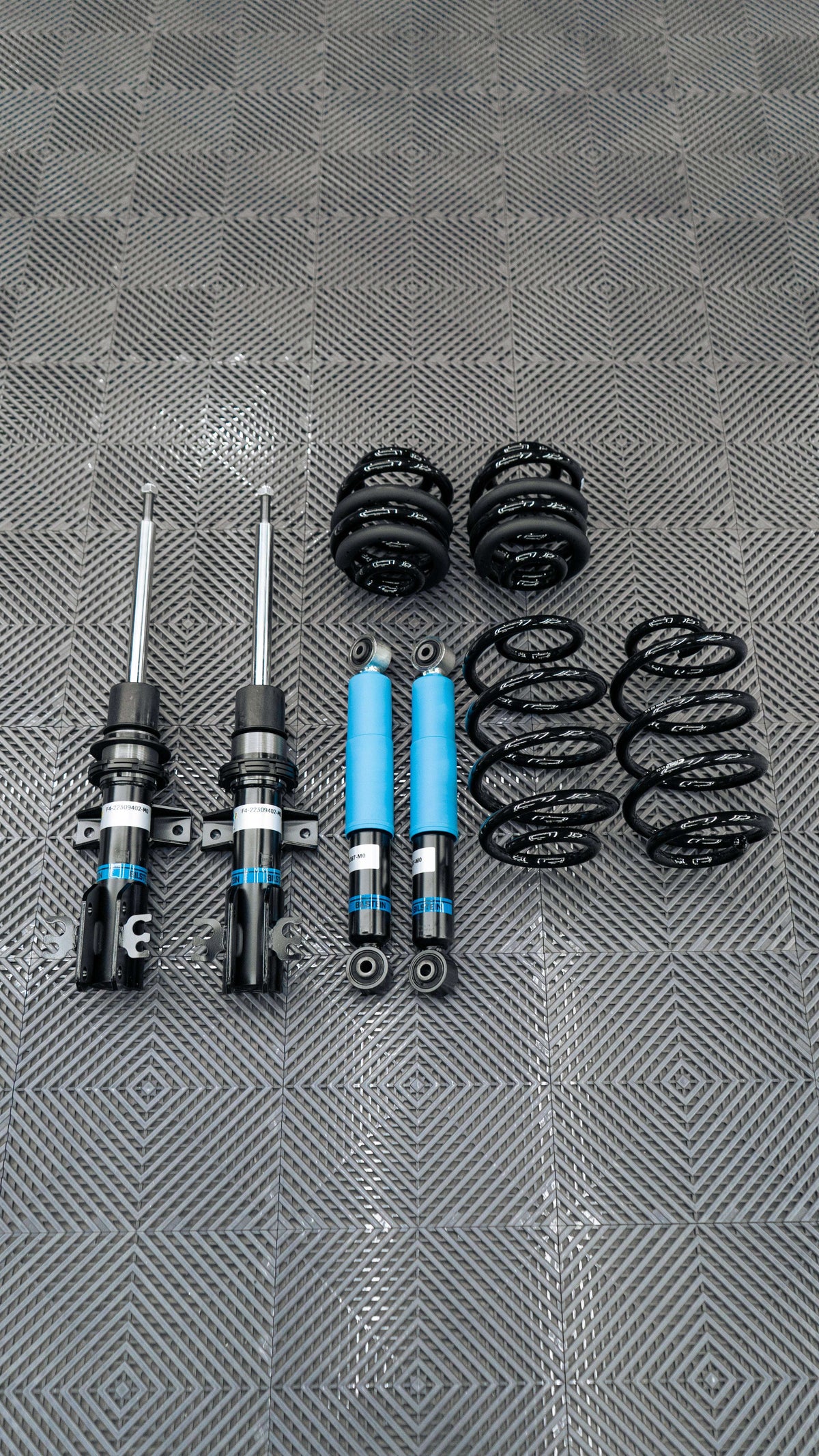 Bilstein B14 Comfort Kit (47-309395) for VW Transporters (T5/T6 T32)