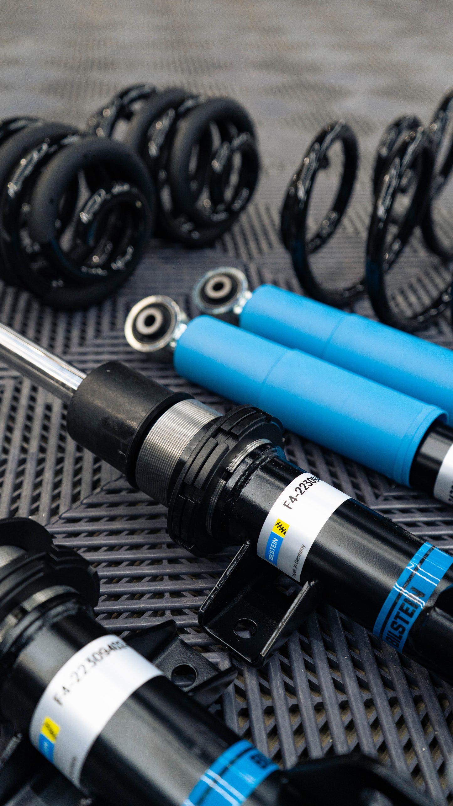 Bilstein B14 Comfort Kit (47-309395) for VW Transporters (T5/T6 T32)